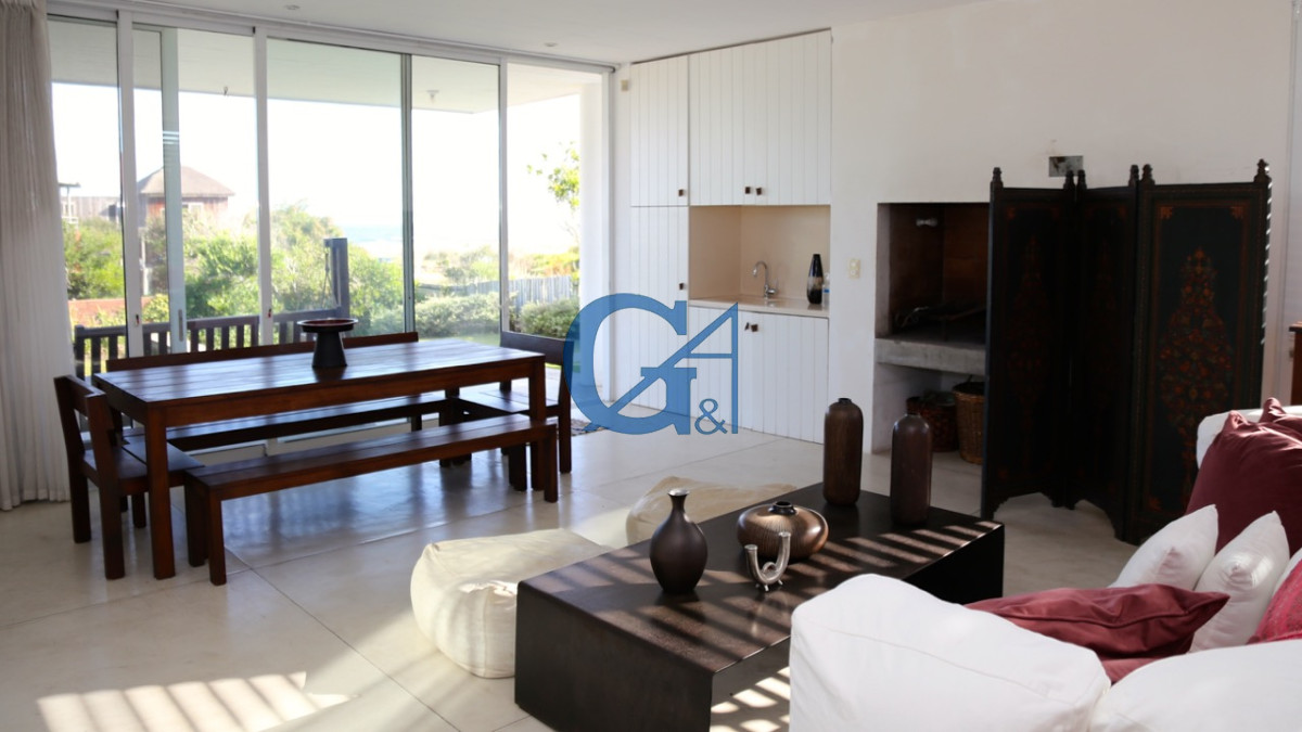 Casa ID.1989 - Casa en Manantiales, Punta Piedras