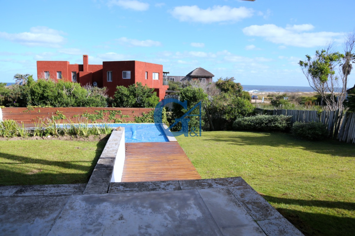 Casa ID.1989 - Casa en Manantiales, Punta Piedras