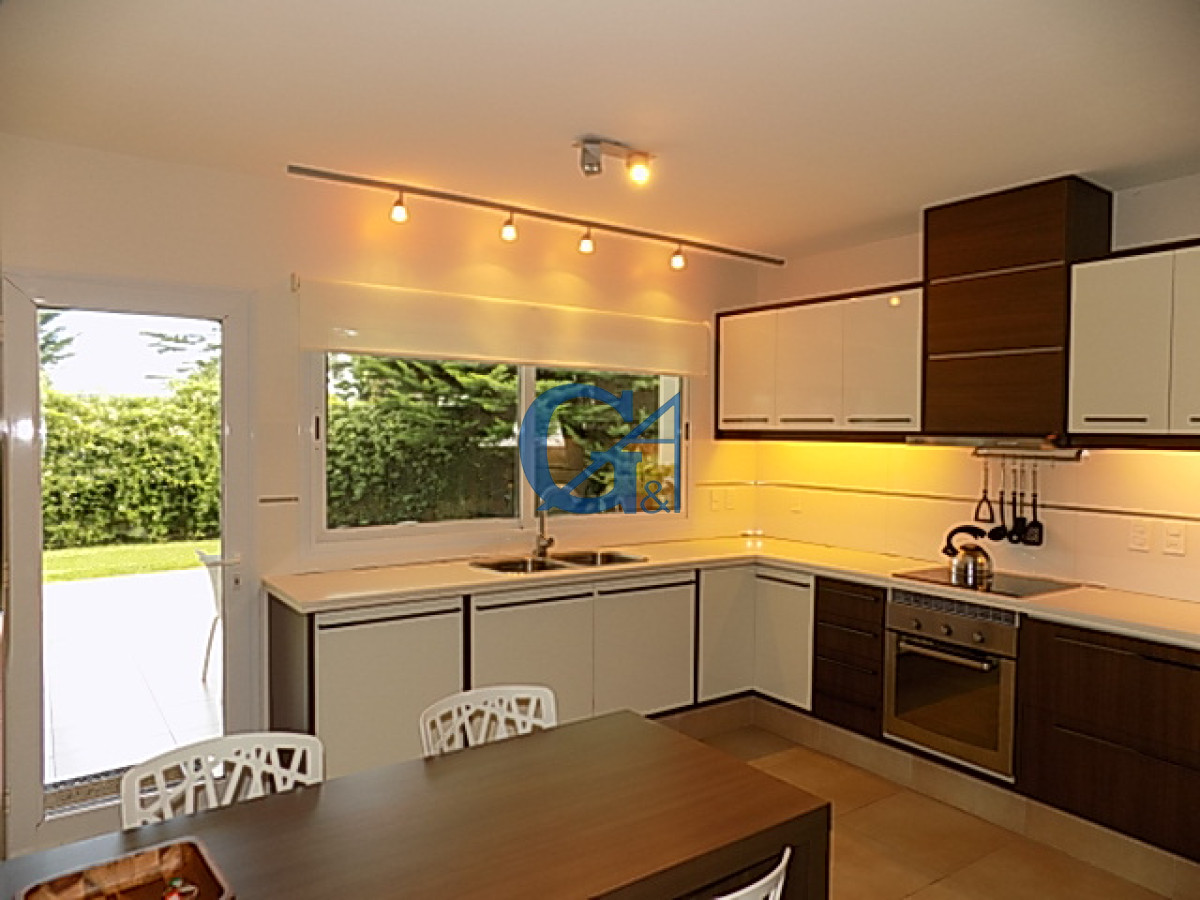Casa ID.2021 - Casa en Punta del Este, Boulevard Park