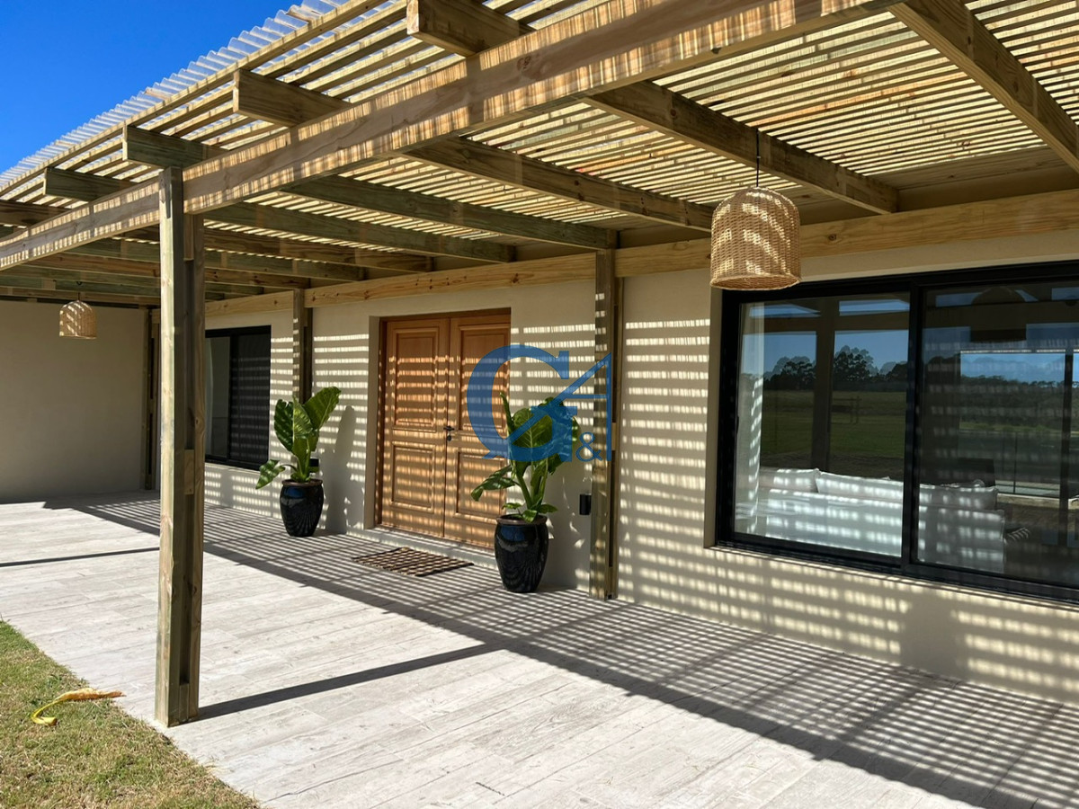 Casa ID.2066 - Casa en Manantiales, Manantiales