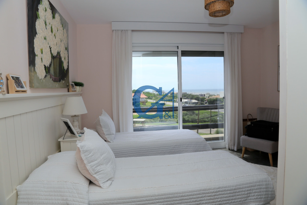 Casa ID.684 - Elegancia y Comodidad a Pasos del Mar