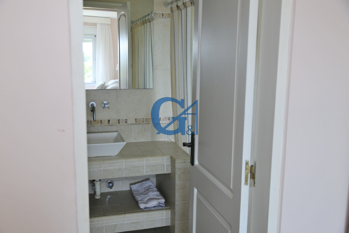 Casa ID.684 - Elegancia y Comodidad a Pasos del Mar