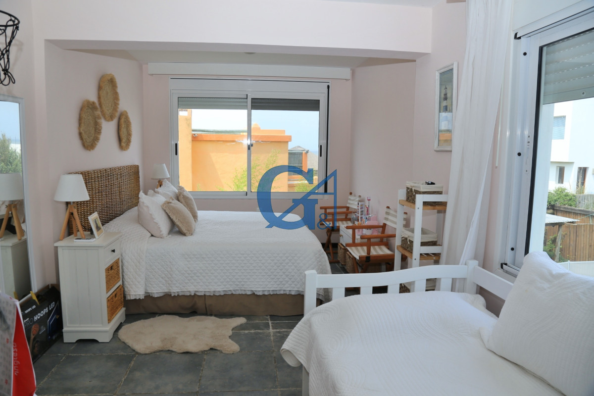 Casa ID.684 - Elegancia y Comodidad a Pasos del Mar