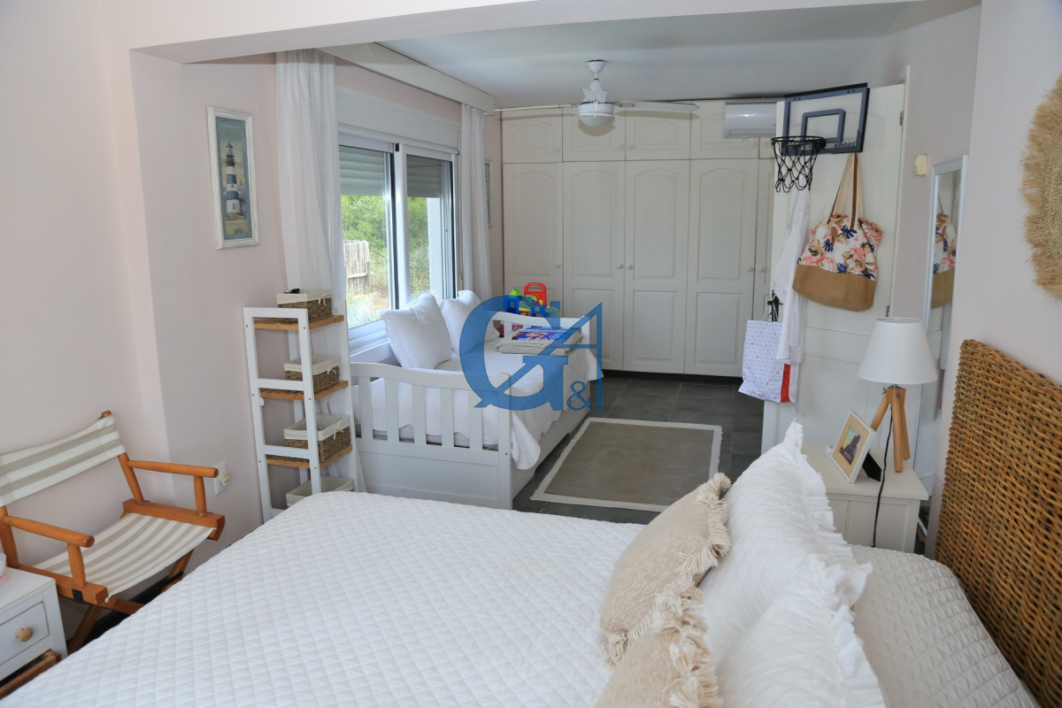 Casa ID.684 - Elegancia y Comodidad a Pasos del Mar