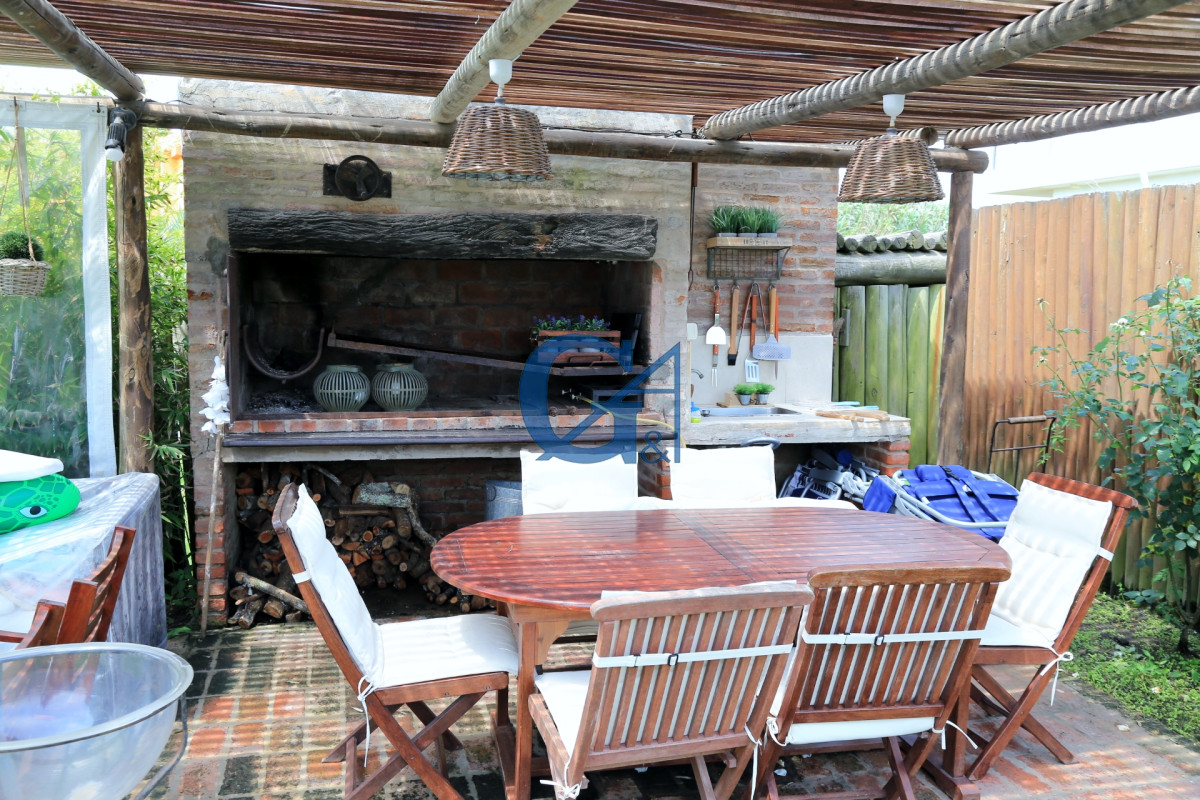 Casa ID.684 - Elegancia y Comodidad a Pasos del Mar