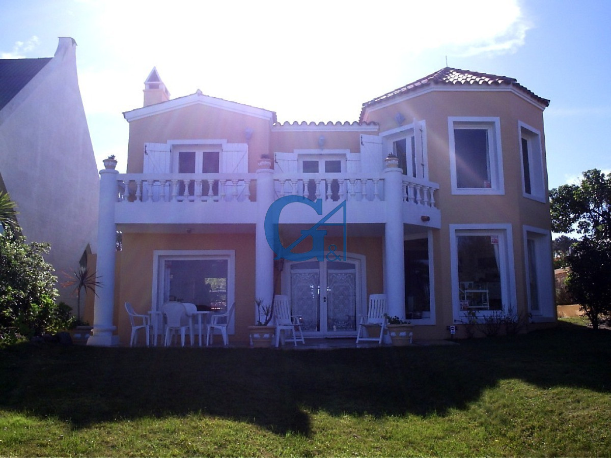 Casa ID.758 - Casa en La Barra, Montoya