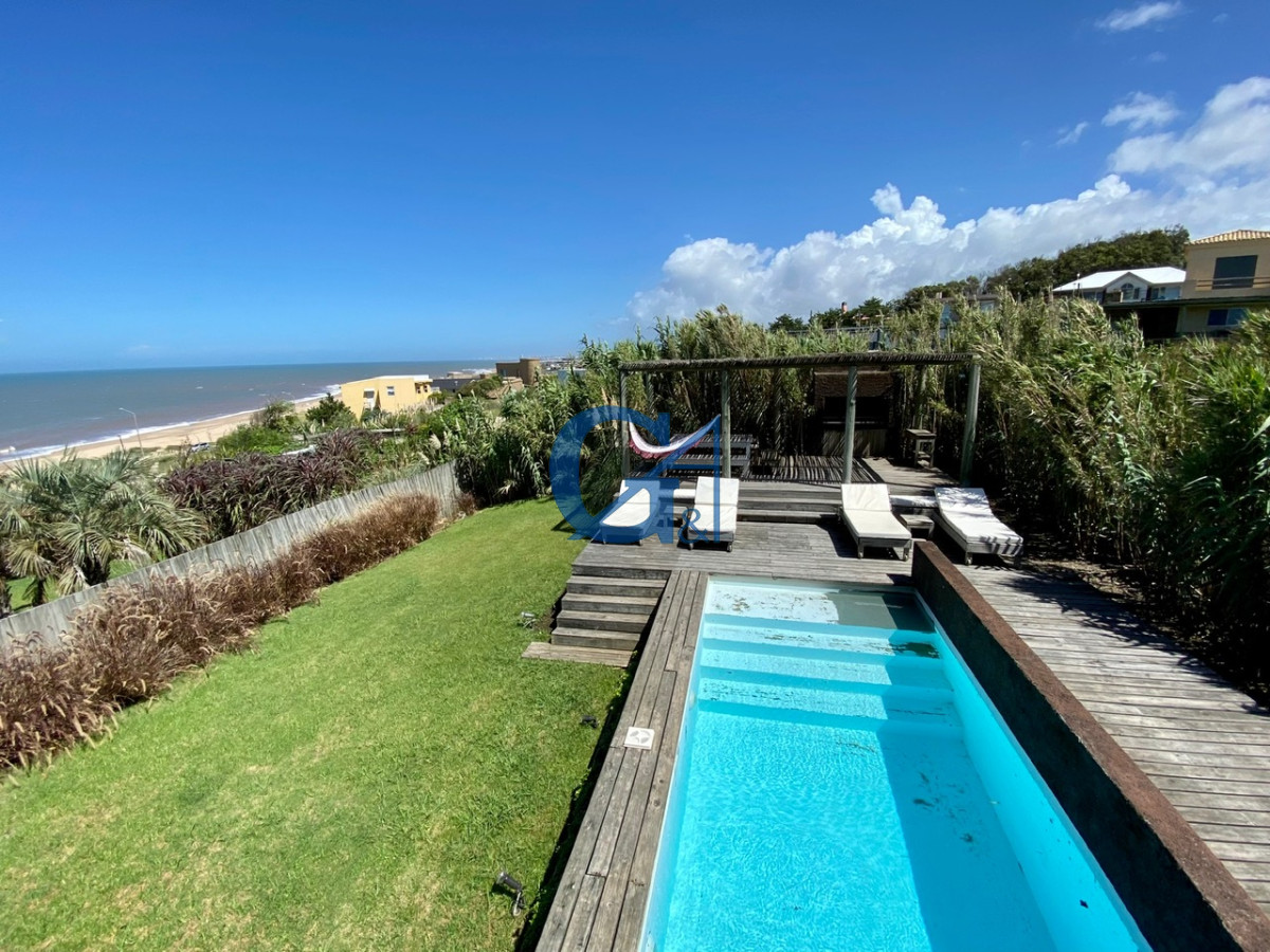 Casa ID.965 - Magnífica propiedad con vista al mar