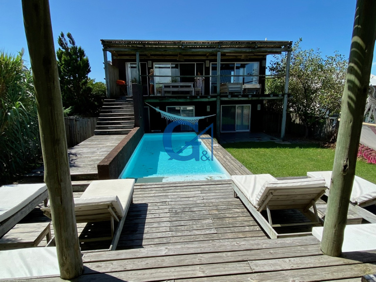 Casa ID.965 - Magnífica propiedad con vista al mar