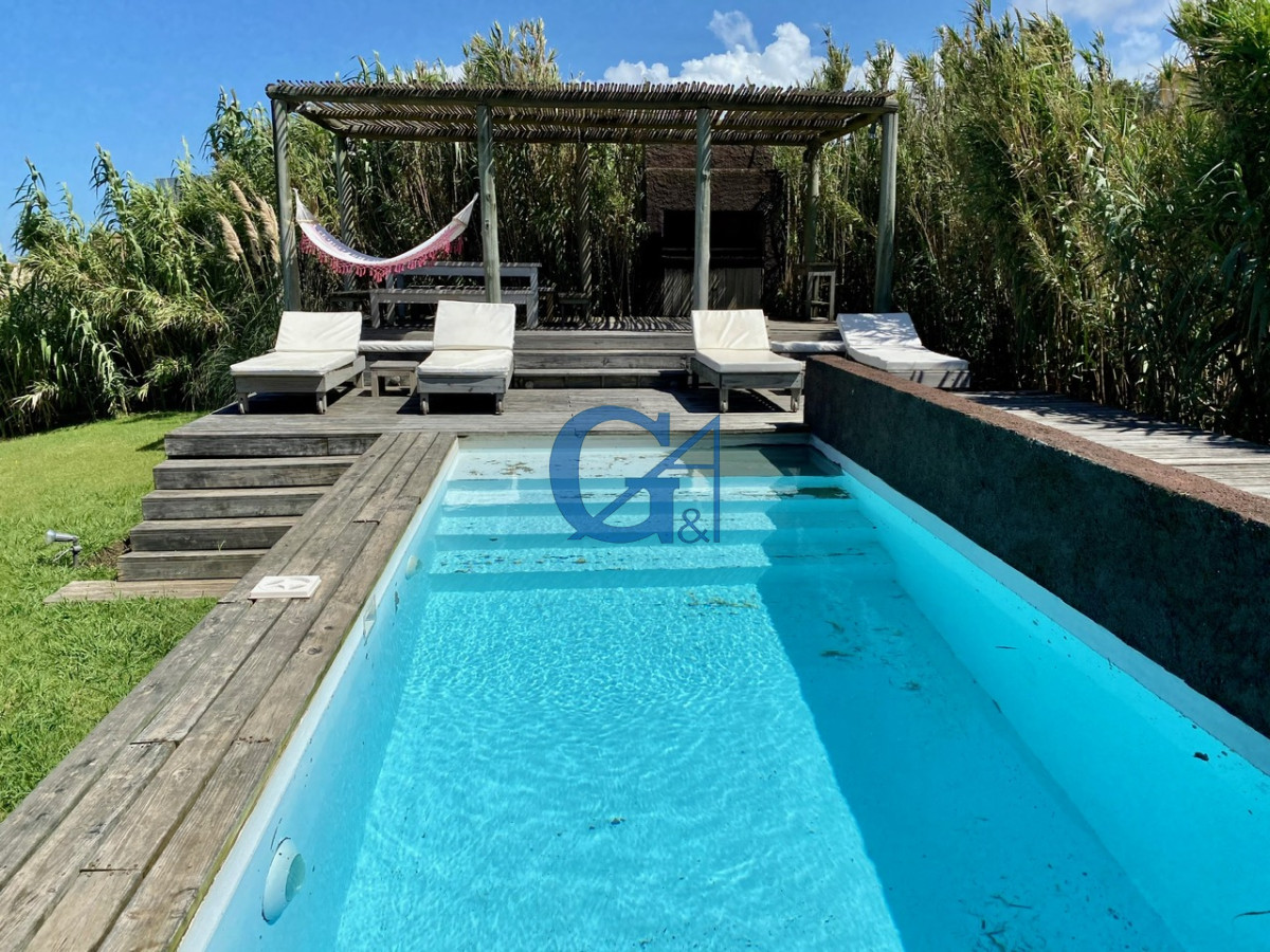 Casa ID.965 - Magnífica propiedad con vista al mar