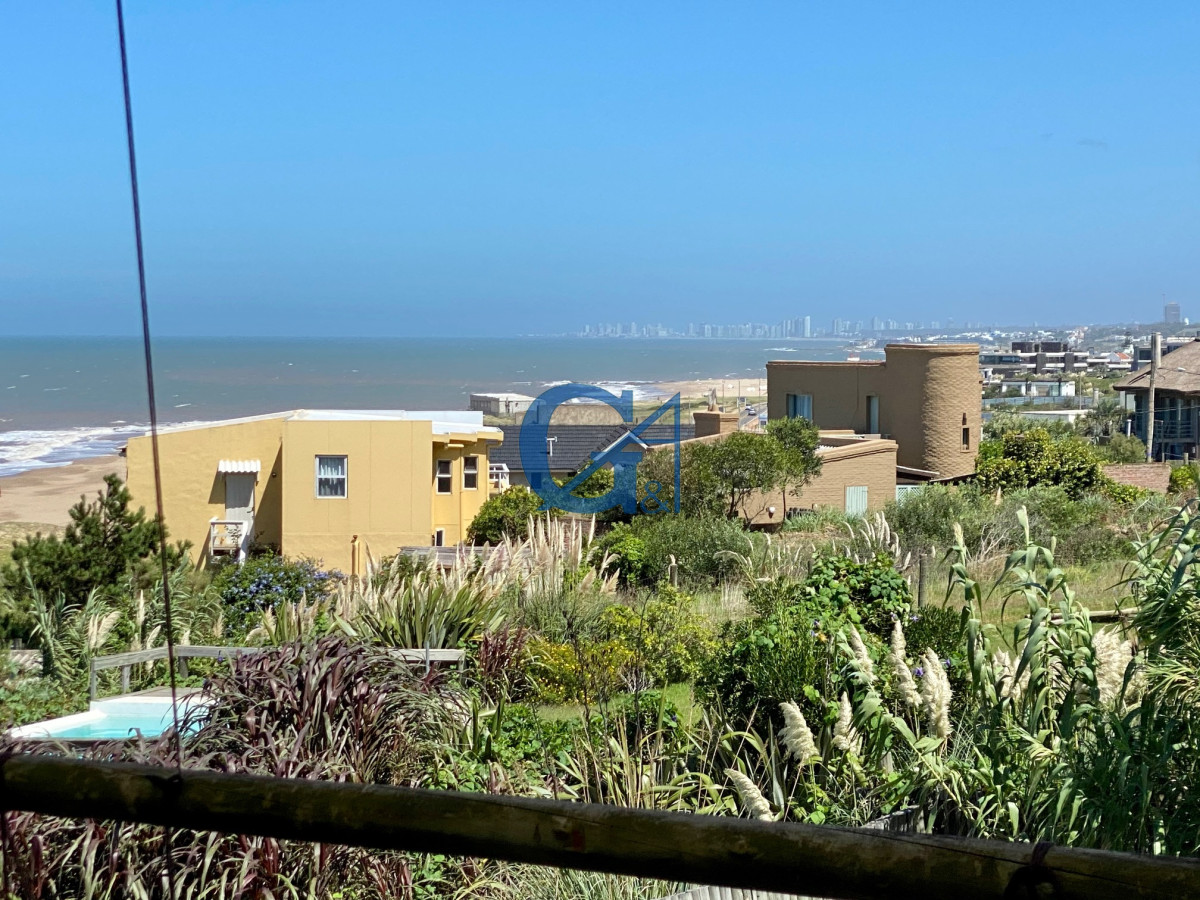 Casa ID.965 - Magnífica propiedad con vista al mar
