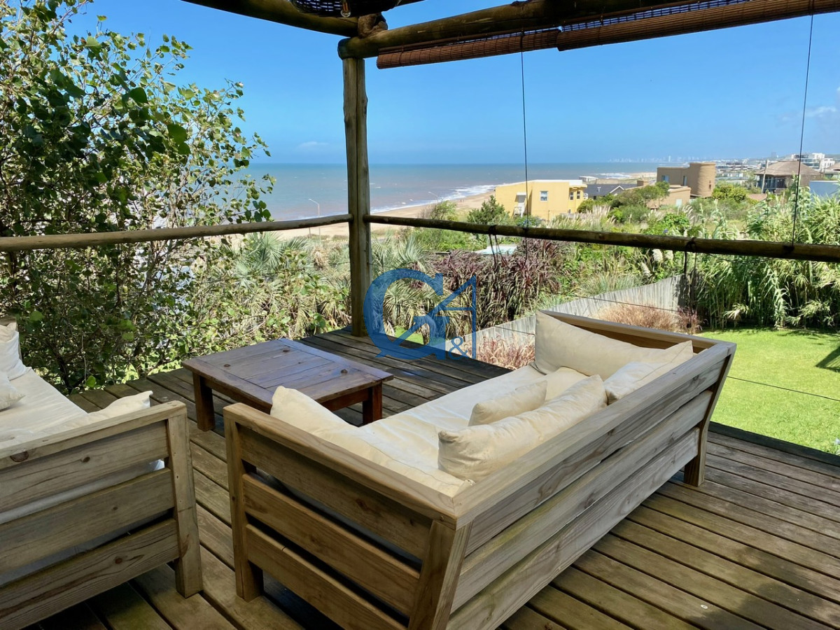 Casa ID.965 - Magnífica propiedad con vista al mar