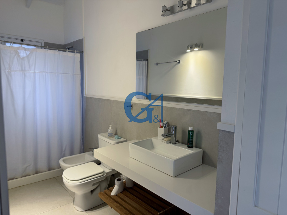 Casa ID.1378 - Elegancia y Confort a Pasos del Mar