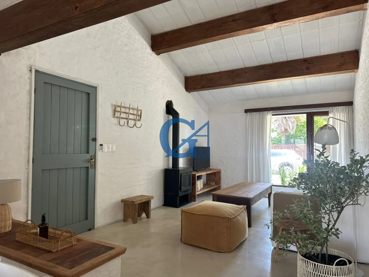 Casa ID.651 - Casa reciclada a nuevo en el corazón de La Barra