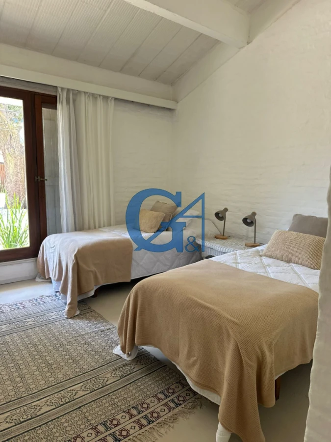 Casa ID.651 - Casa reciclada a nuevo en el corazón de La Barra