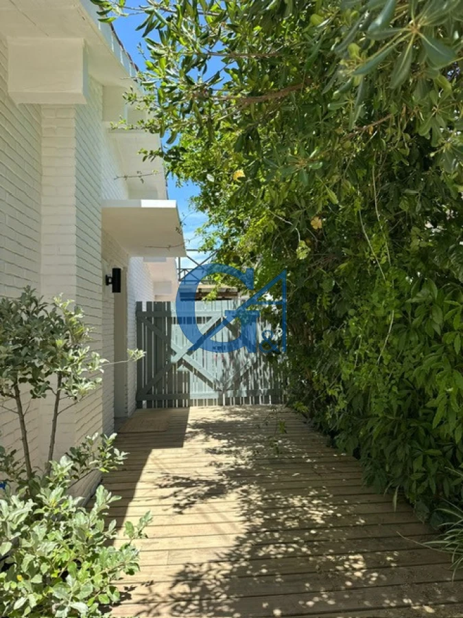 Casa ID.651 - Casa reciclada a nuevo en el corazón de La Barra