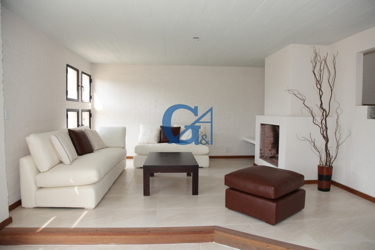 Casa ID.1349 - Casa a Pasos del Mar y el centro de La Barra