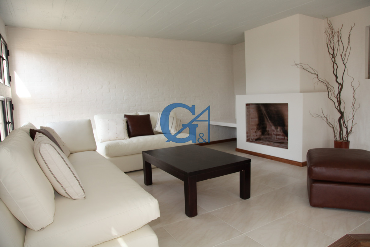 Casa ID.1349 - Casa a Pasos del Mar y el centro de La Barra