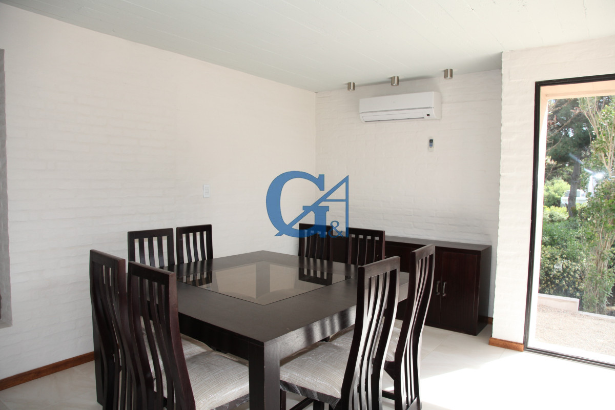 Casa ID.1349 - Casa a Pasos del Mar y el centro de La Barra