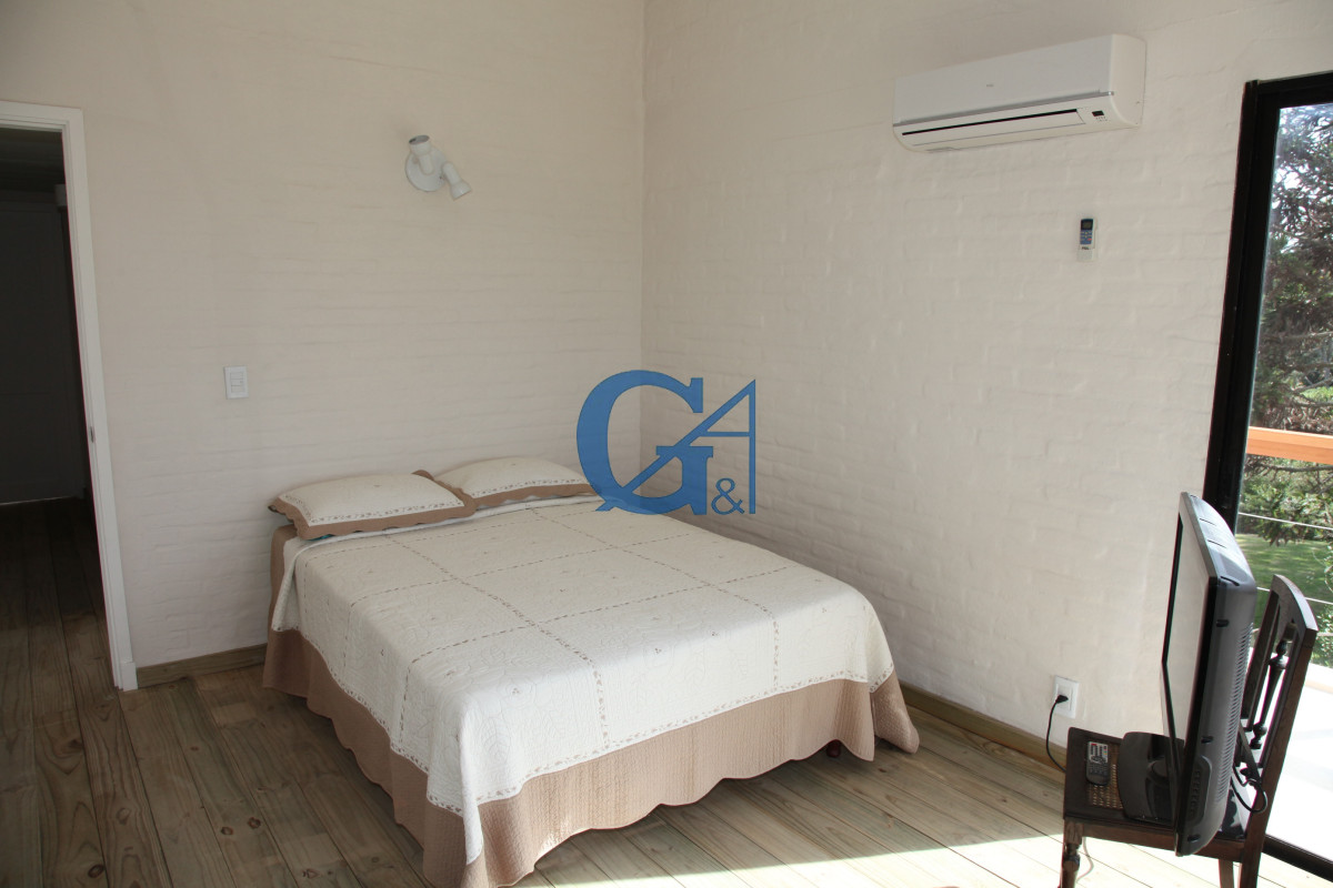 Casa ID.1349 - Casa a Pasos del Mar y el centro de La Barra