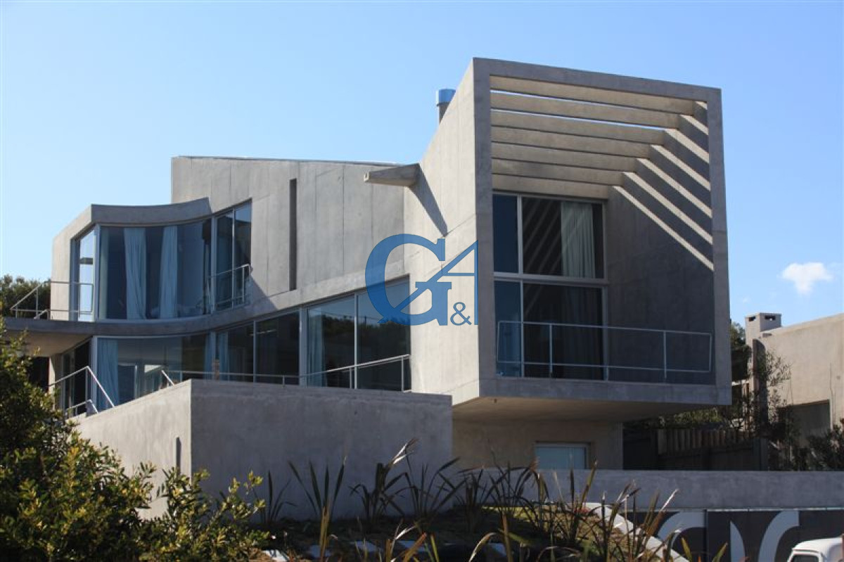 Casa ID.1479 - Casa en Manantiales, Punta Piedras