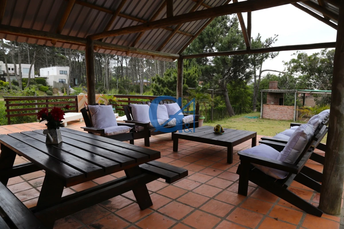 Casa ID.1964 - Montoya: Elegancia y Comodidad a Pasos del Ma