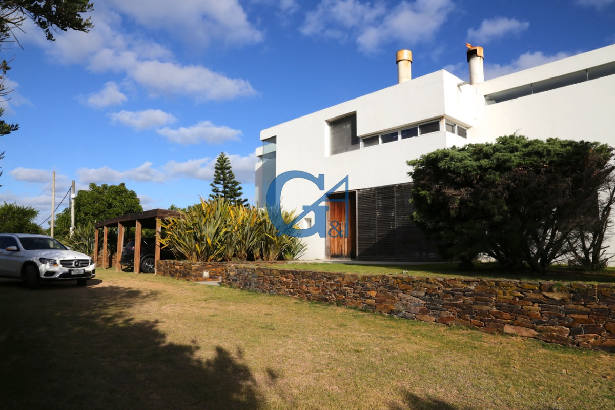 Casa ID.1989 - Casa en Manantiales, Punta Piedras