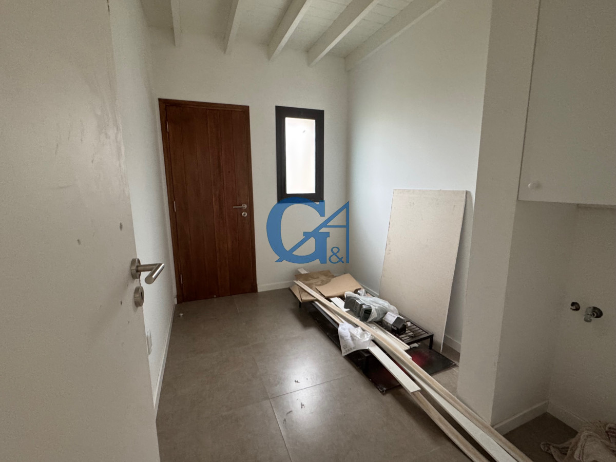 Casa ID.2103 - Casa en La Barra, La Barra