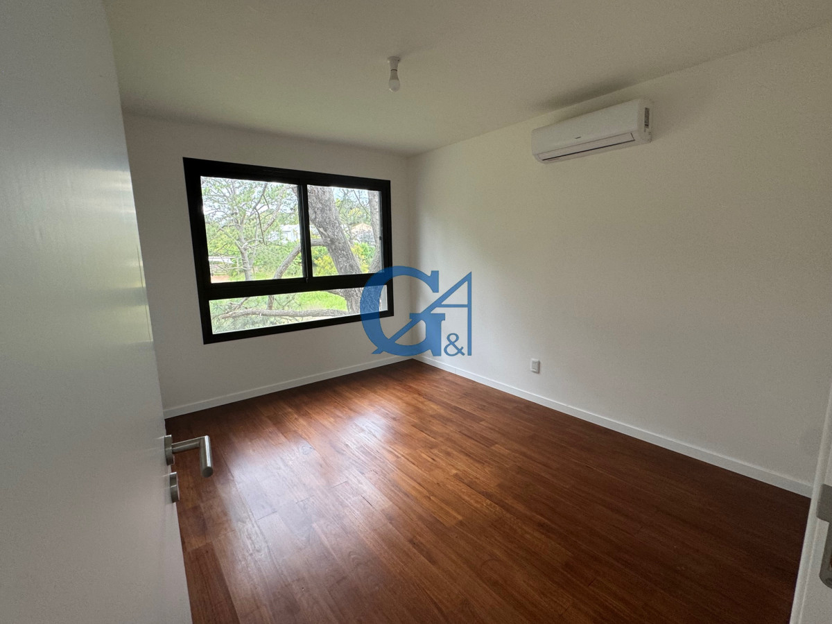 Casa ID.2103 - Casa en La Barra, La Barra