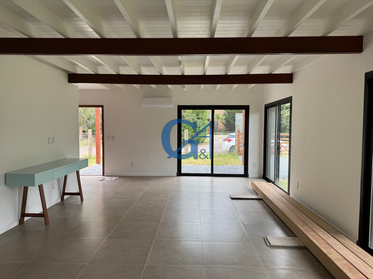 Casa ID.2103 - Casa en La Barra, La Barra