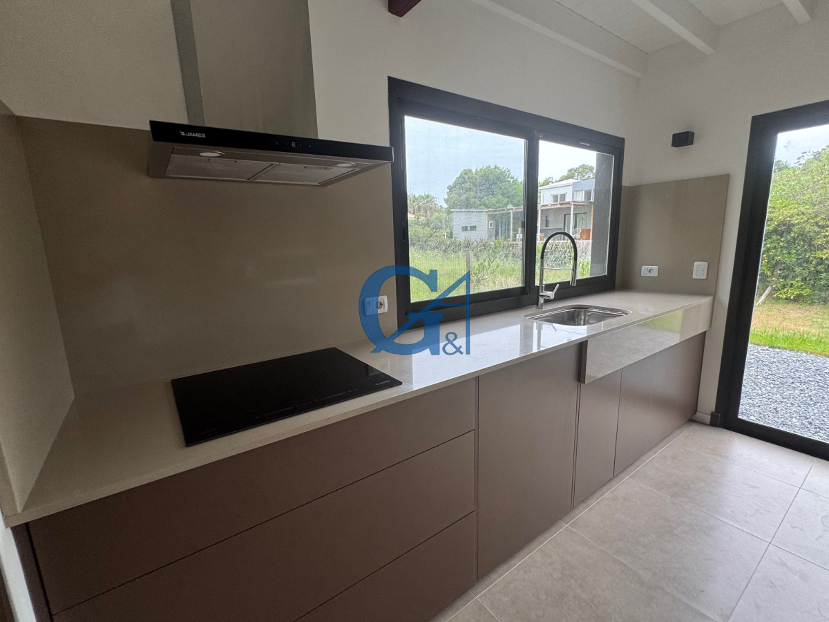 Casa ID.2103 - Casa en La Barra, La Barra