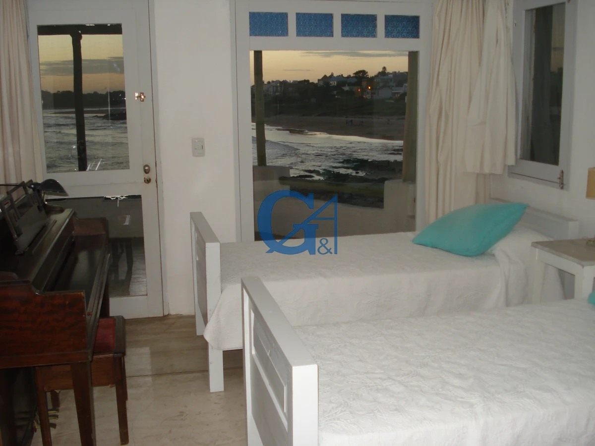 Casa ID.346 - 1ra Fila sobre playa La Posta del Cangrejo