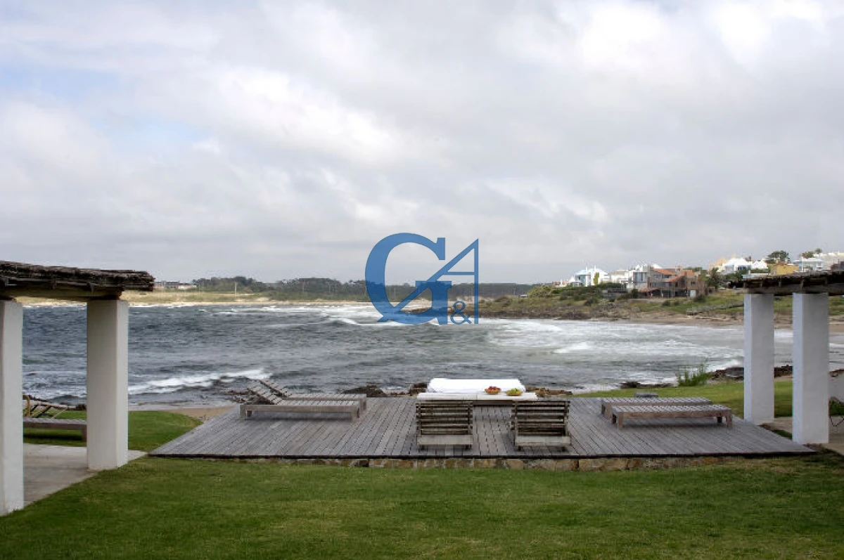 Casa ID.346 - 1ra Fila sobre playa La Posta del Cangrejo