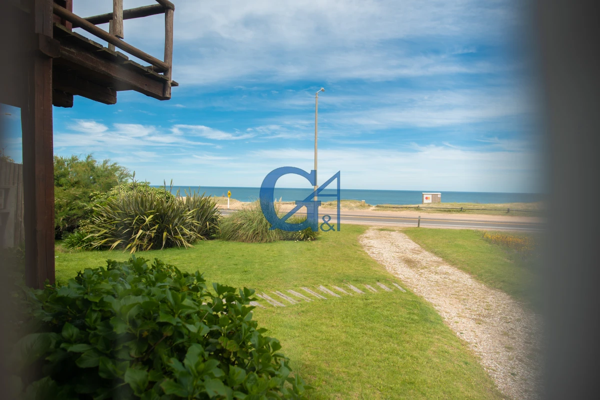Casa ID.530 - Frente a la playa El Chorro