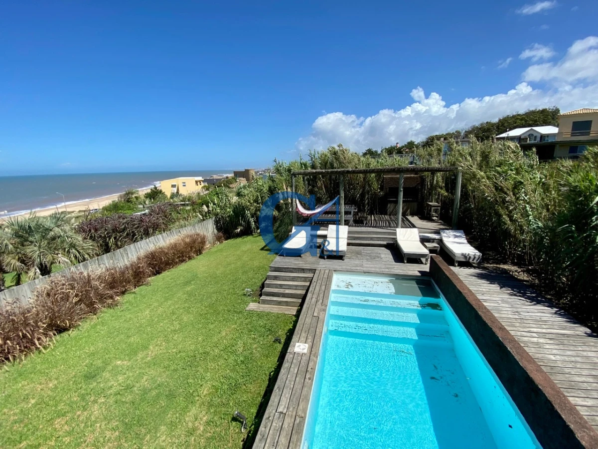 Casa ID.965 - Magnífica propiedad con vista al mar