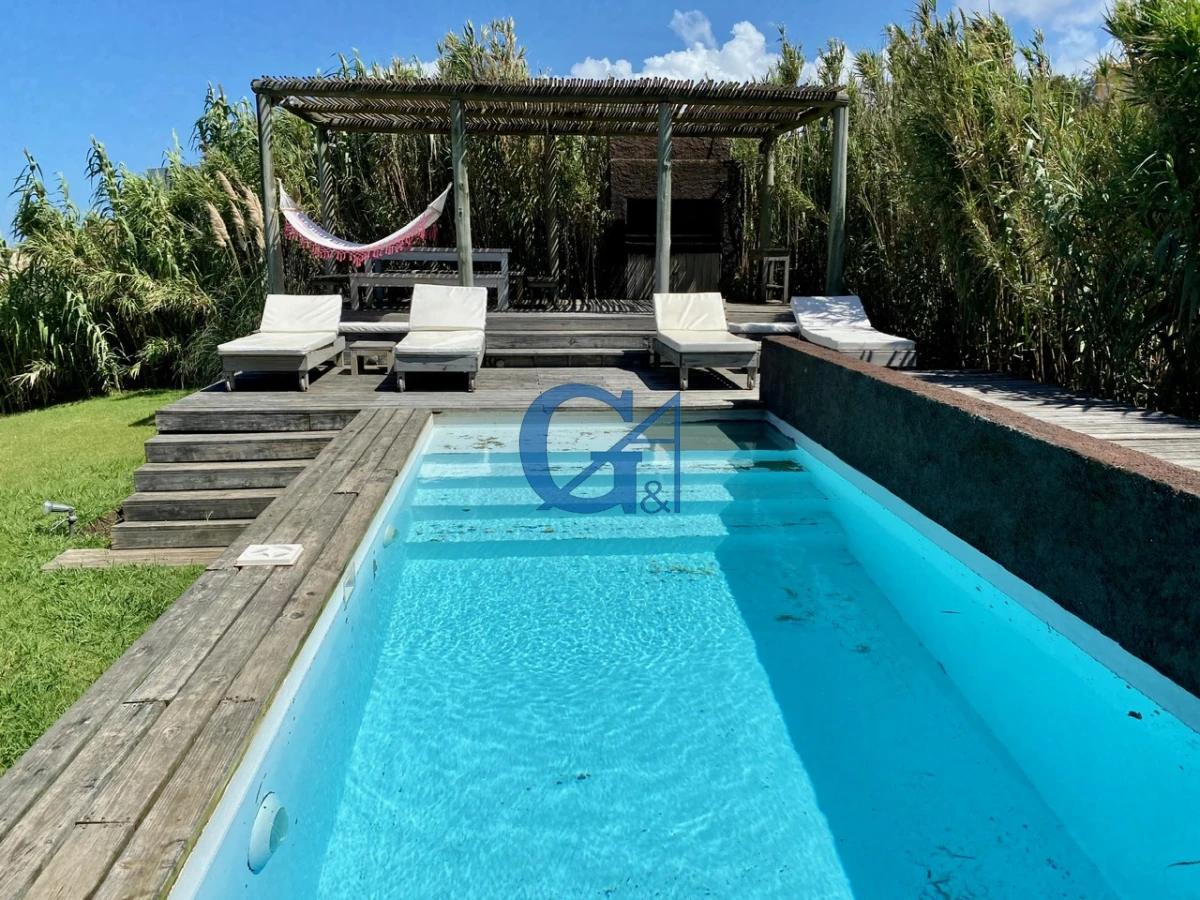Casa ID.965 - Magnífica propiedad con vista al mar