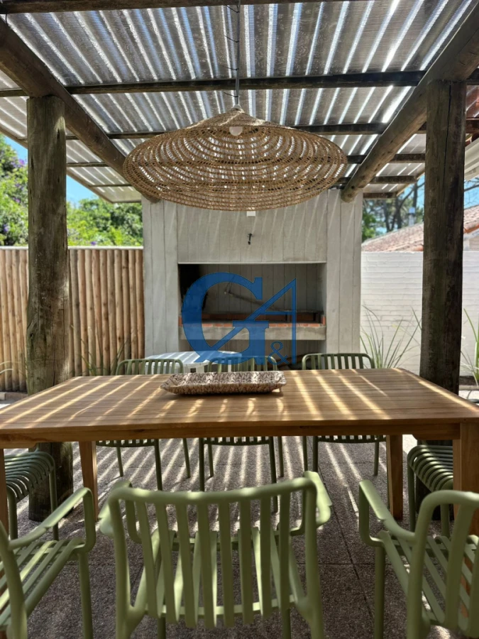 Casa ID.651 - Casa reciclada a nuevo en el corazón de La Barra