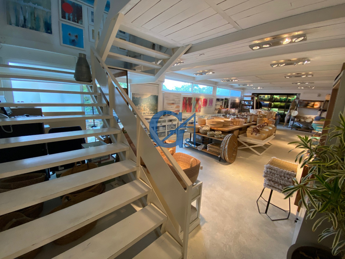 Local Comercial ID.93 - Local en La Barra, La Barra
