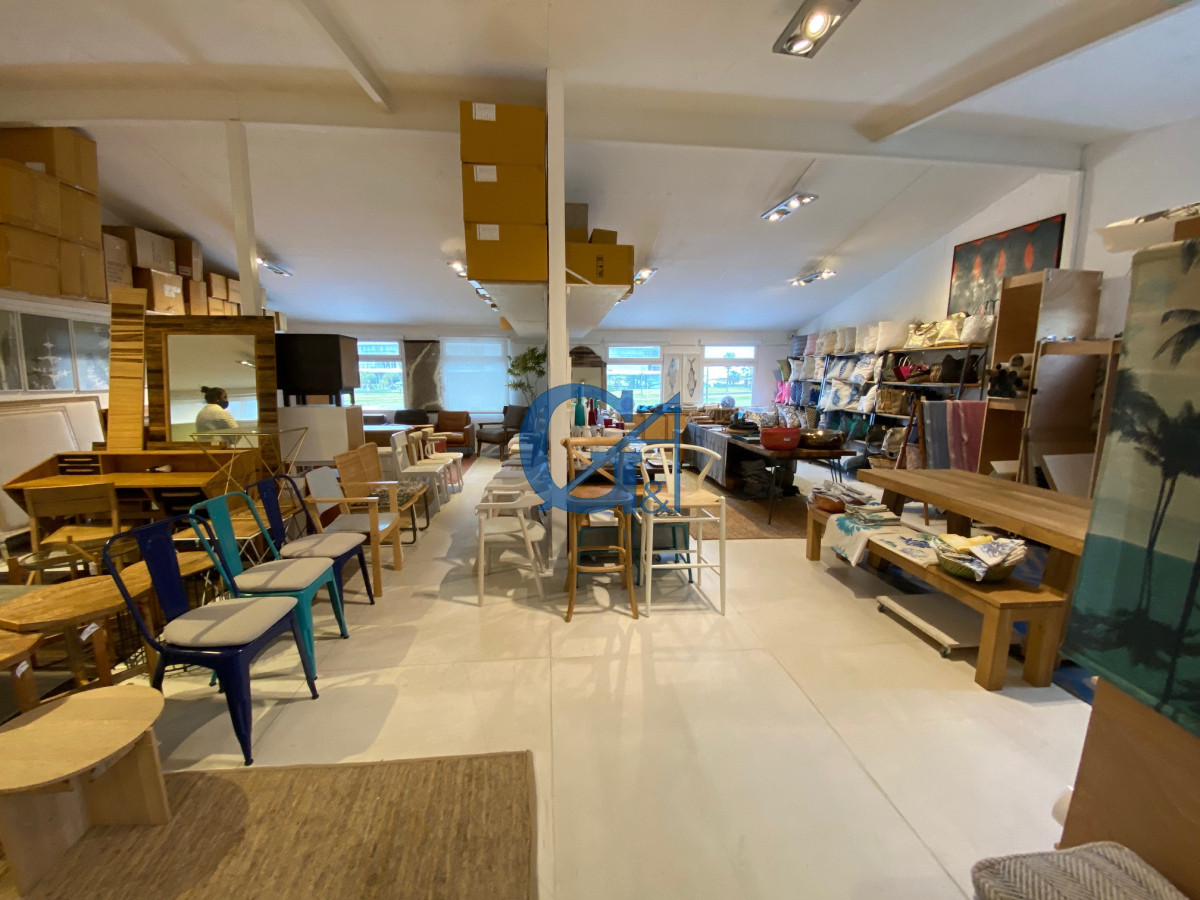 Local Comercial ID.93 - Local en La Barra, La Barra