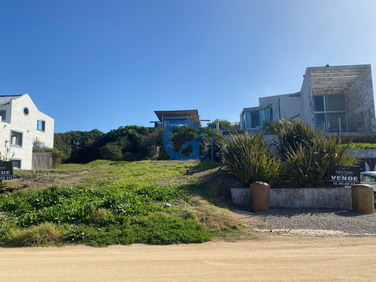 Terreno ID.2072 - Terreno en Manantiales, Punta Piedras