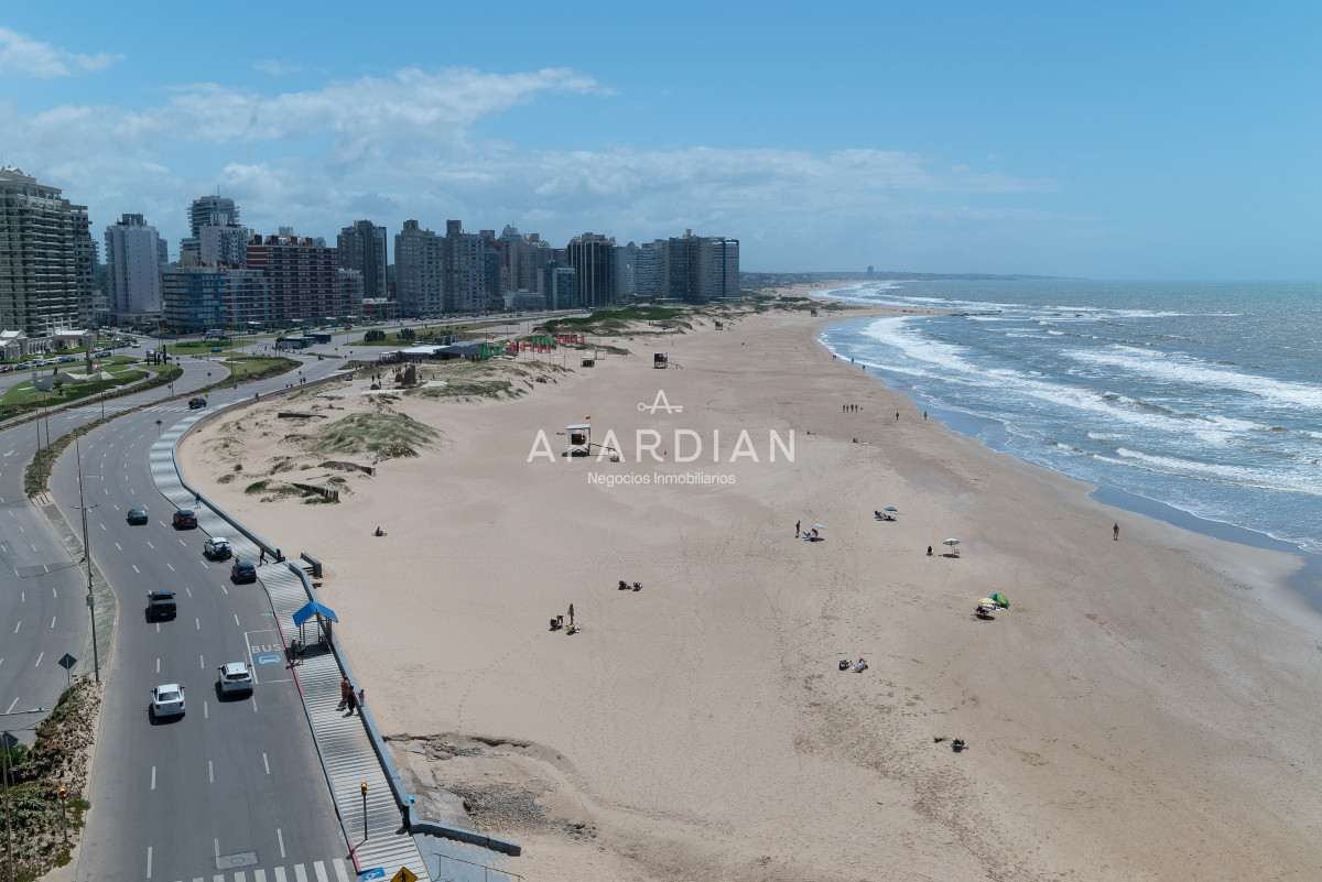 Apartamento ID.21097145 - Departamento en venta en Edificio Mir – Punta del Este