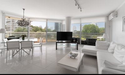 Apartamento Ocean Drive Punta del Este en Venta 4 Dormitorios en Suite con Servicios Exclusivos