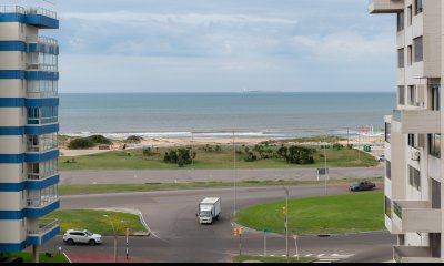 VENTA APARTAMENTO FRENTE A PLAYA BRAVA PUNTA DEL ESTE, 4 DORMITORIOS