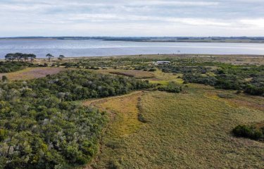 Dos exclusivos lotes en venta en Balneario El Caracol ? Rocha