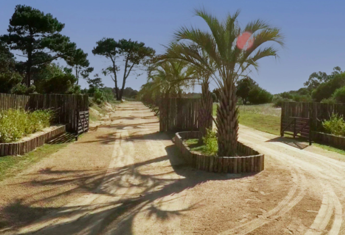 RE-VENTA Terreno listo para construir en José Ignacio  Barrio Playa Brava