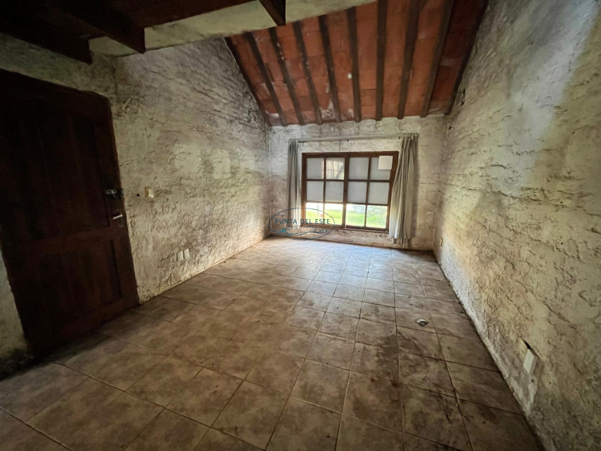 Casa ID.11 - Venta casa de 3 dormitorios Jardines de Córdoba. Punta del Este