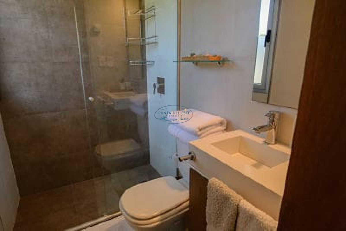Casa ID.8 - Venta casa 4 dormitorios. Rincón del indio, Punta del Este