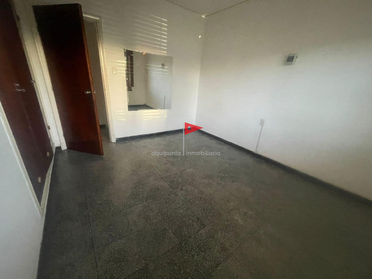 Casa ID.320 - EN VENTA casa de 4 dormitorios y 3 baños
