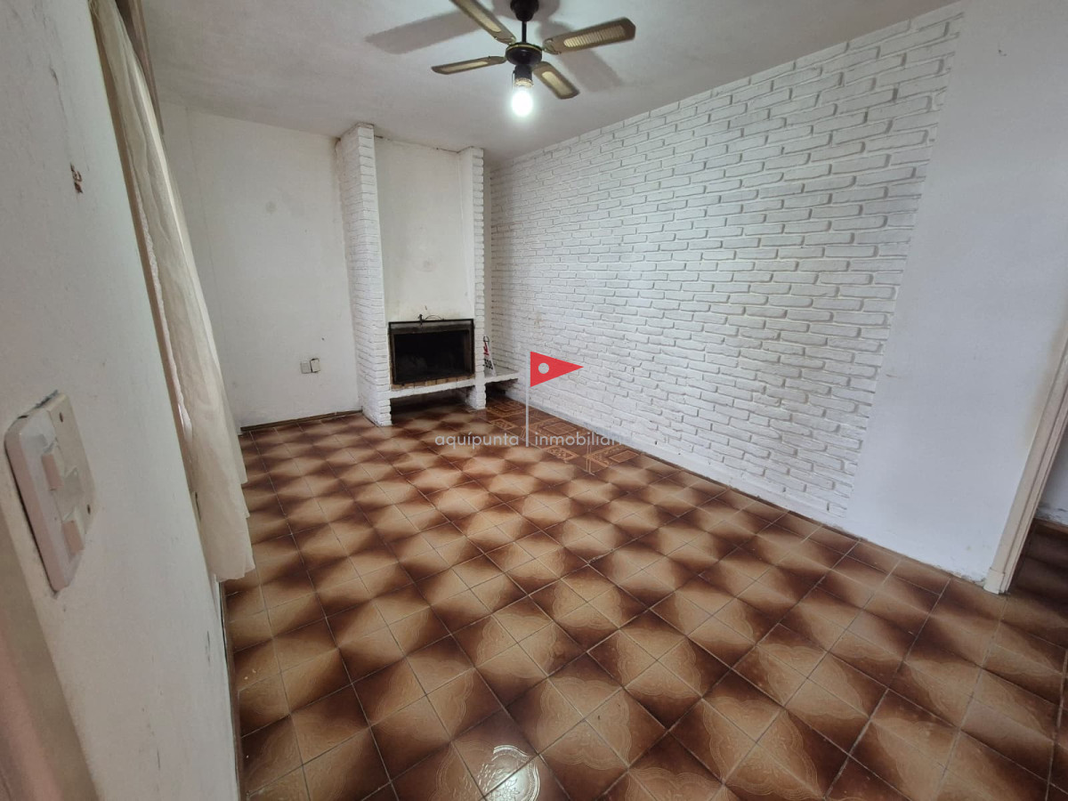 Casa ID.74 - Casa en venta Punta Fría Piriápolis 4 dormitorios y 2 baños