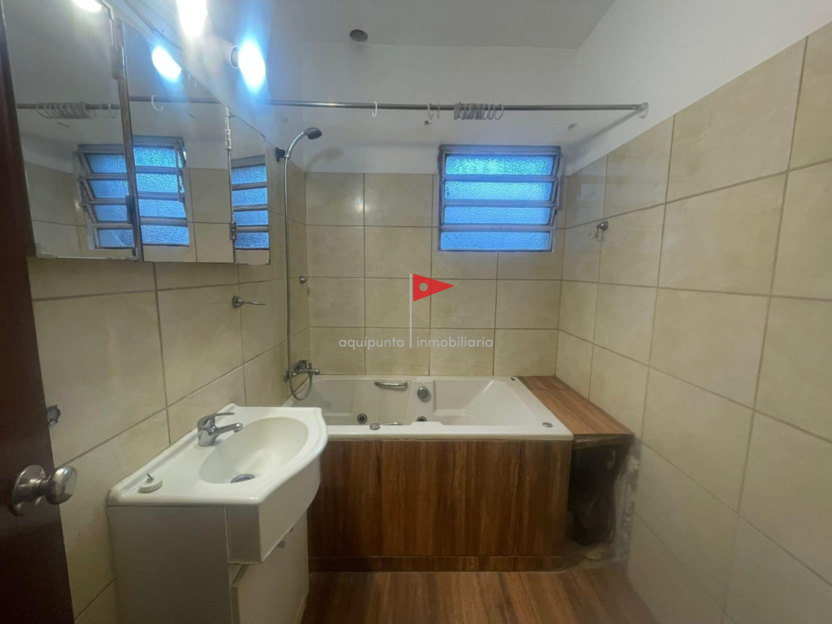 Casa ID.320 - EN VENTA casa de 4 dormitorios y 3 baños
