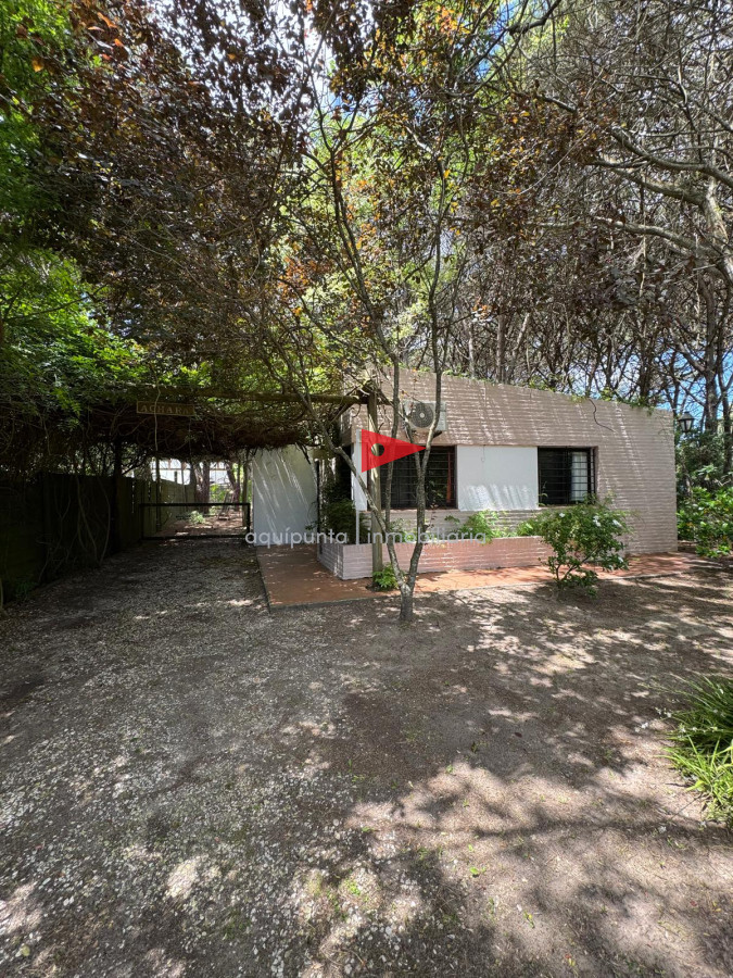 Casa ID.112 - Casa en Venta Piriápolis 2 dormitorios 1 baño.